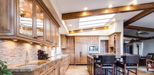 מטבחים באזור הקריות – כיצד מחליטים איזה מטבח להתקין בבית